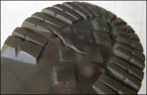 Doc Marten: Cracked sole